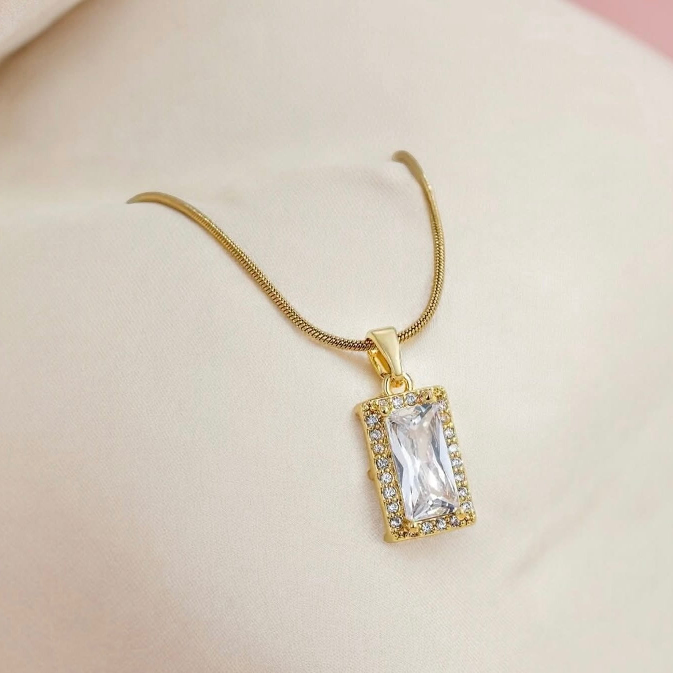 Luxury Rectangle Pendant with Sparkling Cubic Zirconia Stones Necklace for Women