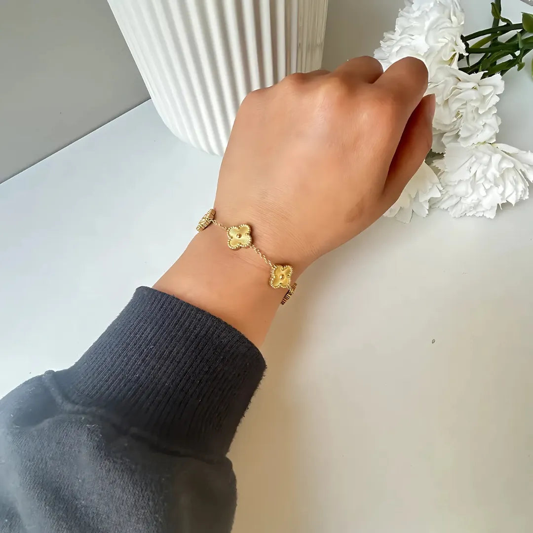 Trendy 18K Gold Plated Four Leaf Charm Clover Flower Bracelet