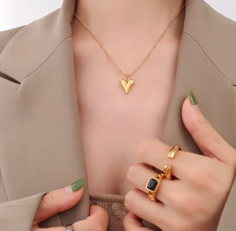 Elegant Gold-Plated Heart Pendant Chain – Minimal & Timeless Design