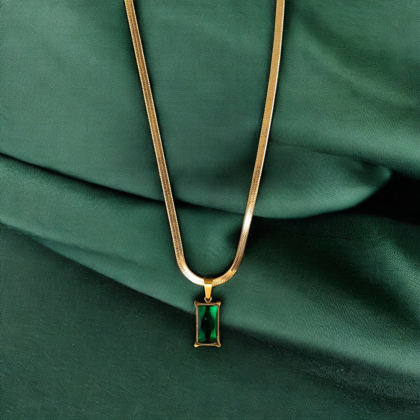 Luxury Gold Plated Rectangle Green Pendant Necklace for Women